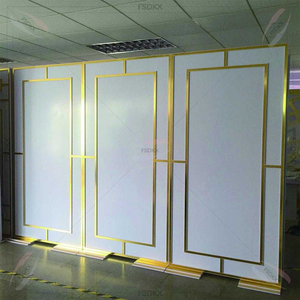Glänzende Gold-Partydekoration – Wedding Supply Rentals Bewertung und Preis